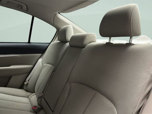 Used 2011 Subaru Legacy 2.5i AWD/4WD image 12