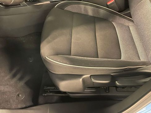 Used 2024 Chevrolet TrailBlazer LT w/ LT Cold Weather Package AWD/4WD image 22