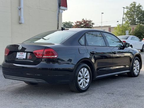 Used 2013 Volkswagen Passat 2.5 S FWD image 8
