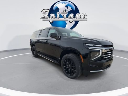 New 2026 Chevrolet Suburban LT w/ Comfort Package image 2