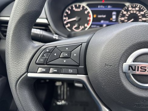 Used 2021 Nissan Altima 2.5 SV image 21