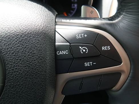 Used 2015 Jeep Grand Cherokee Limited image 34