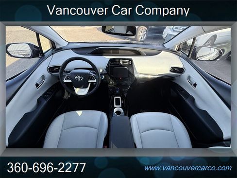 Used 2016 Toyota Prius Four Touring w/ Premium Convenience Package image 21