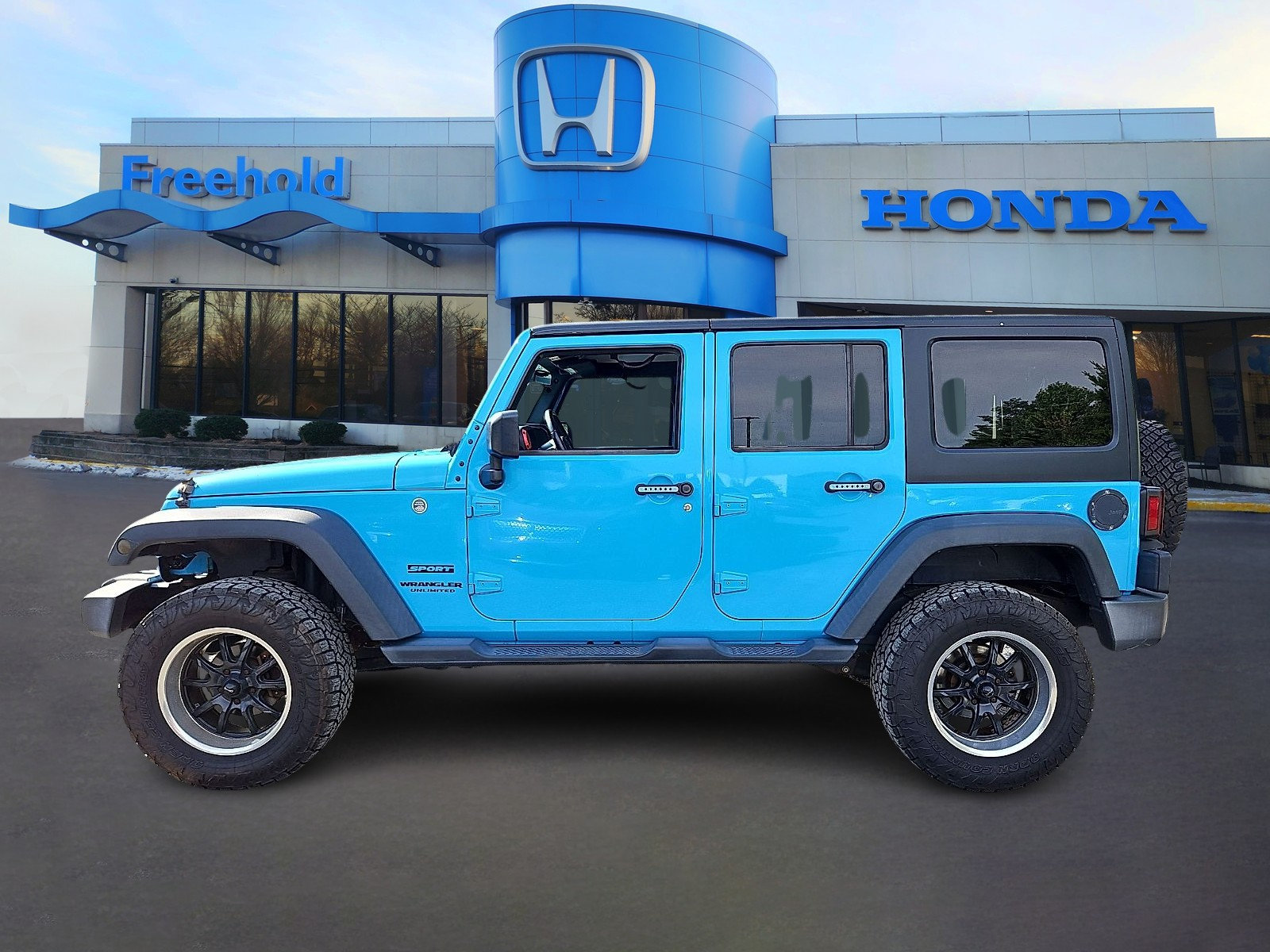 Used 2017 Jeep Wrangler Unlimited Sport w/ Quick Order Package 24S AWD/4WD image 4
