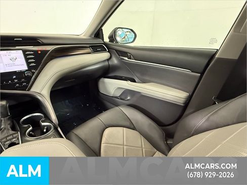 Used 2019 Toyota Camry XLE image 38