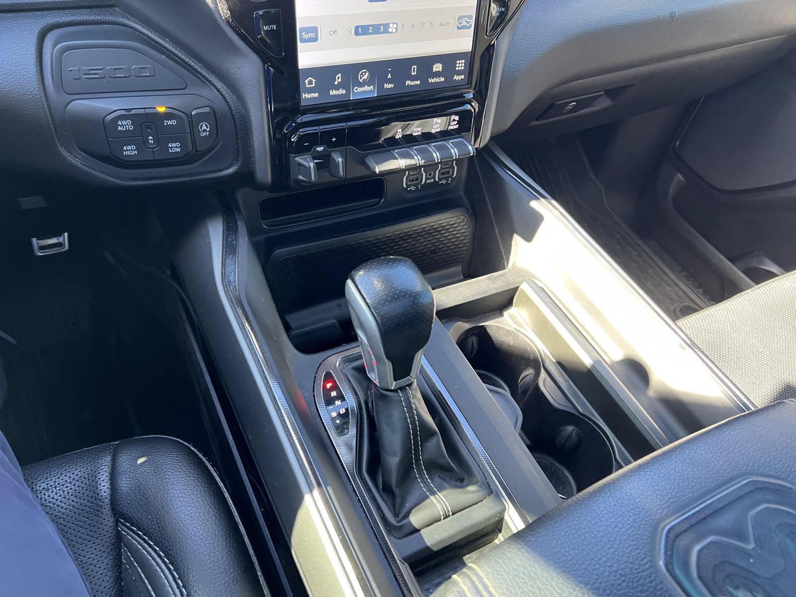 Used 2022 RAM 1500 Laramie AWD/4WD image 17