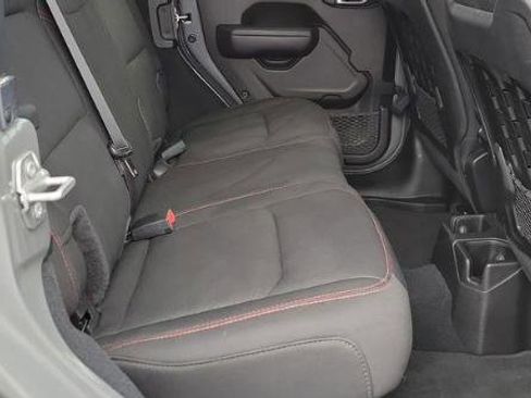 Used 2022 Jeep Wrangler Unlimited Rubicon w/ Cold Weather Group AWD/4WD image 12