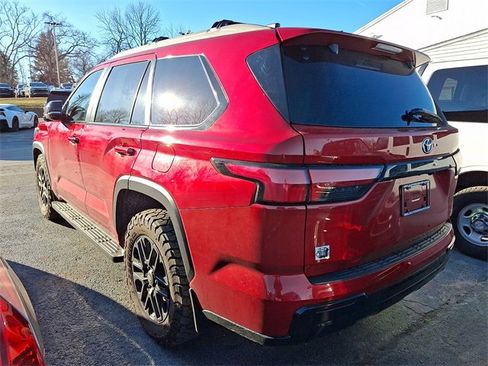 Used 2025 Toyota Sequoia Limited image 4