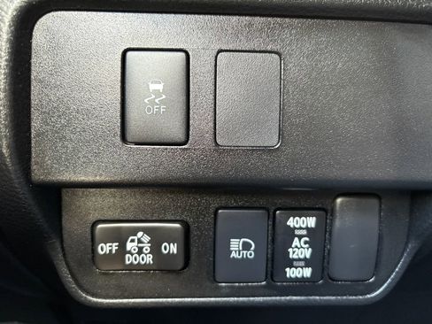 Used 2022 Toyota Tacoma TRD Off-Road image 25