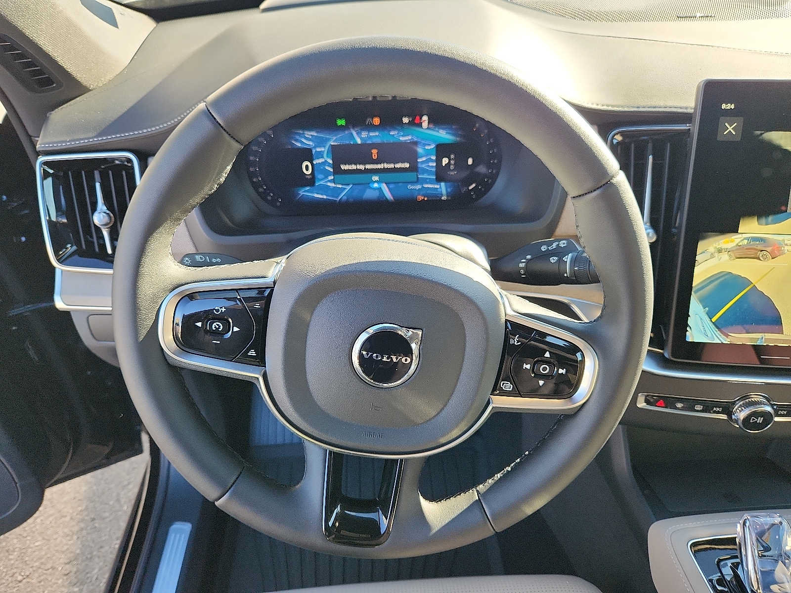 Used 2027 Volvo XC90 B6 Ultra AWD/4WD image 18