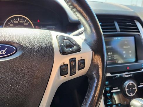 Used 2013 Ford Edge Limited w/ Driver Entry Pkg image 6