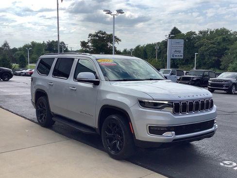 Used 2022 Jeep Wagoneer Series I w/ Premium Group I image 3