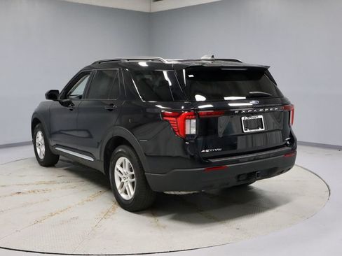 Certified 2025 Ford Explorer Active AWD/4WD image 9