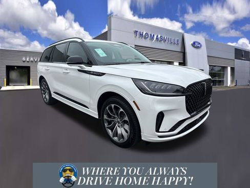 New 2026 Lincoln Aviator 2WD w/ Jet Appearance Package image 1