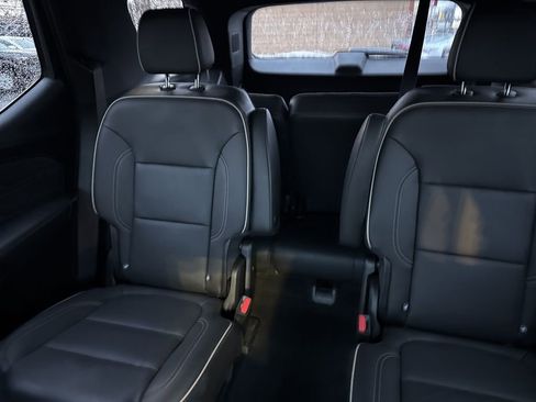 Used 2022 Chevrolet Traverse Premier w/ LPO, Blackout Package image 15