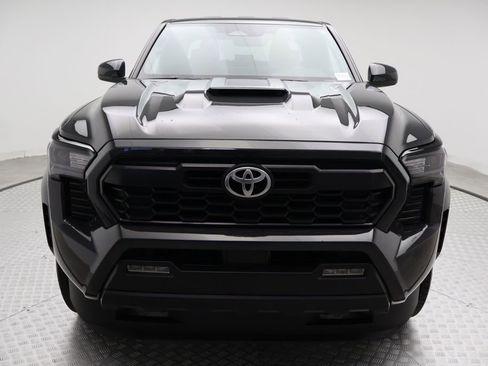 Certified 2025 Toyota Tacoma TRD Sport image 4