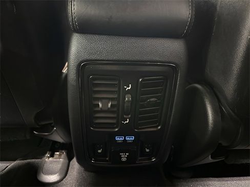 Used 2020 Jeep Grand Cherokee SRT image 28