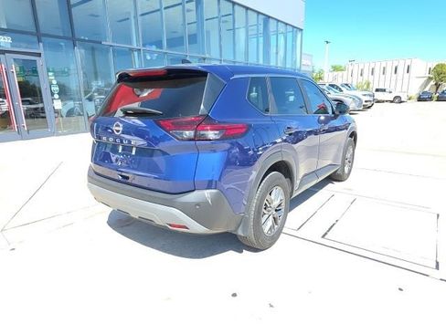 Used 2023 Nissan Rogue S image 4
