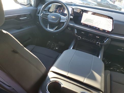 New 2026 Chevrolet Suburban LS w/ LPO, Dark Essentials Package image 9