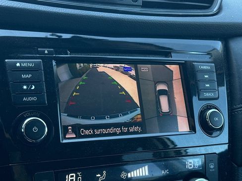 Used 2018 Nissan Rogue SL AWD/4WD image 24