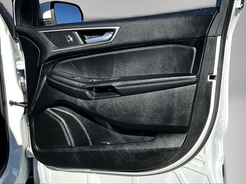 Used 2024 Ford Edge SEL image 28