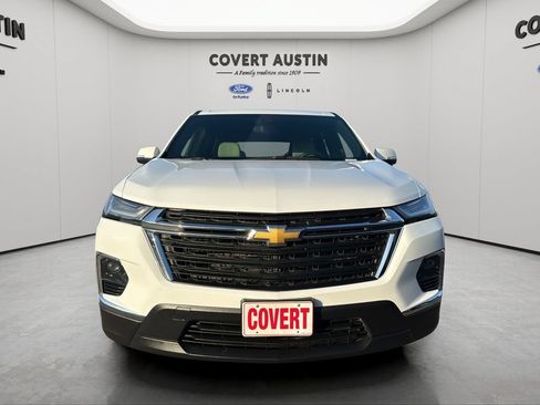 Used 2023 Chevrolet Traverse LS w/ Safety Package FWD image 8
