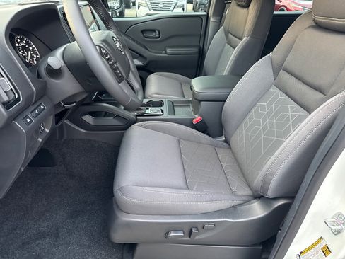 New 2026 Nissan Frontier SV w/ SV Convenience Package image 9