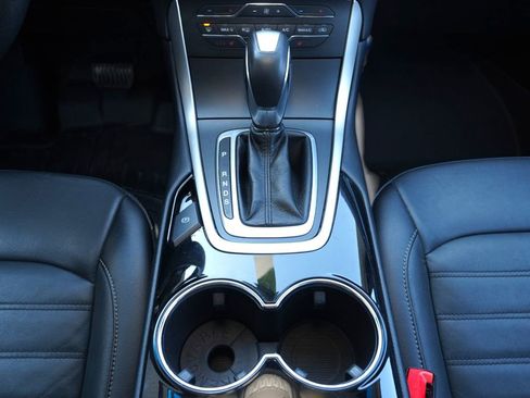 Used 2018 Ford Edge SEL w/ Equipment Group 201A image 17