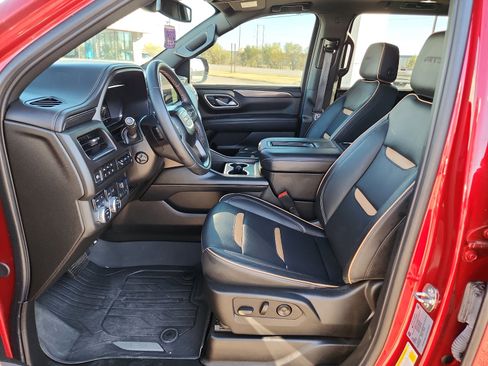 Used 2024 GMC Yukon XL AT4 w/ AT4 Premium Plus Package image 13