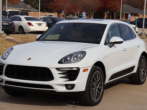 Used 2017 Porsche Macan S image 3