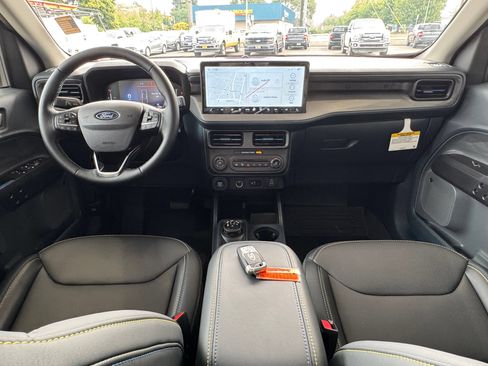 Used 2025 Ford Maverick Lobo AWD/4WD image 23