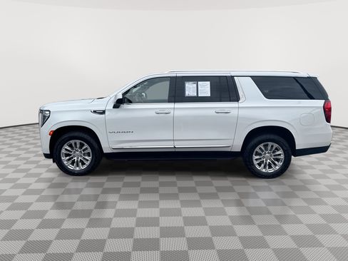 Certified 2022 GMC Yukon XL SLT w/ Max Trailering Package AWD/4WD image 5
