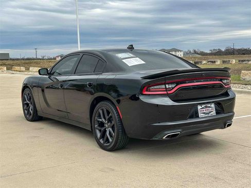 Used 2021 Dodge Charger SXT w/ Plus Group image 5