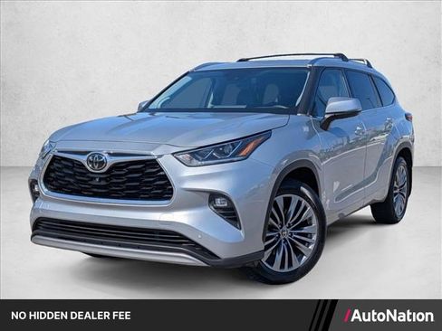 Used 2020 Toyota Highlander Platinum AWD/4WD image 1