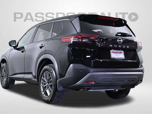 Used 2023 Nissan Rogue S FWD image 5