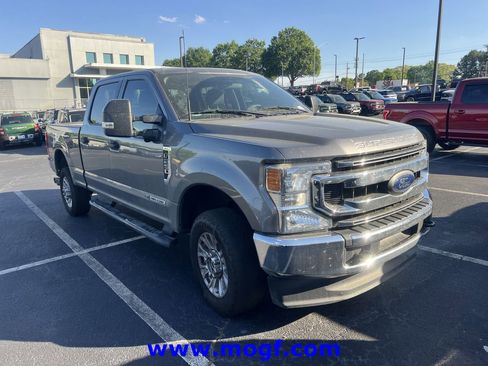 Used 2022 Ford F250 XLT image 4