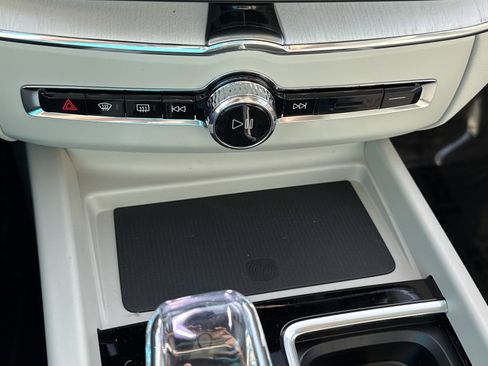 New 2026 Volvo XC60 B5 Ultra w/ Protection Package Premier image 29