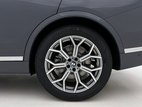 New 2026 BMW X7 xDrive40i image 16