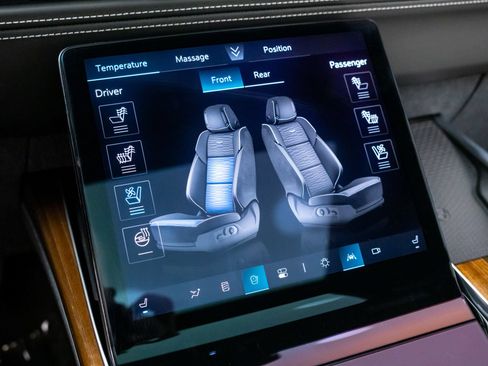Certified 2026 Cadillac Escalade Platinum Sport AWD/4WD image 30