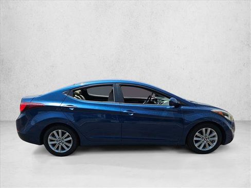 Used 2014 Hyundai Elantra SE w/ Option Group 02 FWD image 4