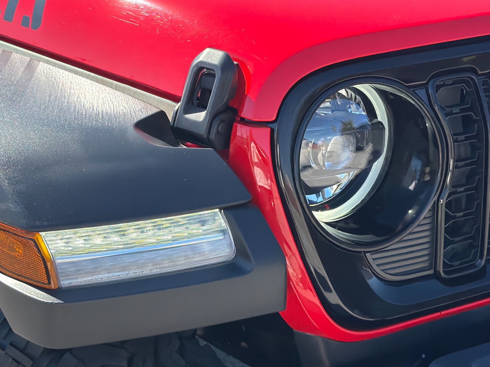 Used 2025 Jeep Wrangler Unlimited Sport AWD/4WD image 35