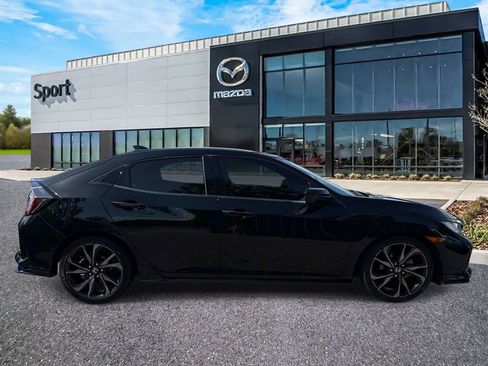 Used 2018 Honda Civic Sport image 2