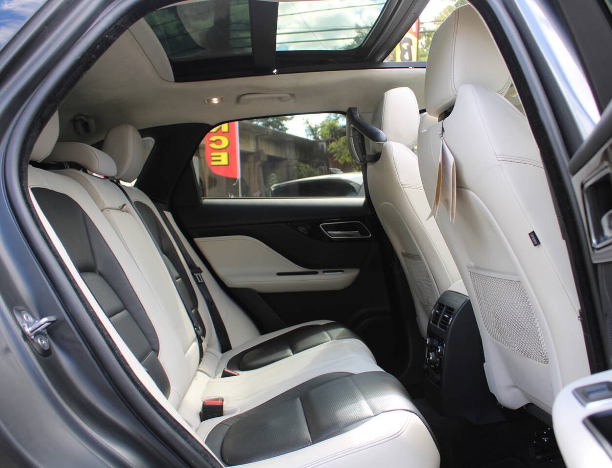 Used 2019 Jaguar F-PACE S AWD/4WD image 22