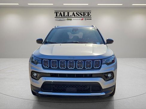 Used 2025 Jeep Compass Limited image 2