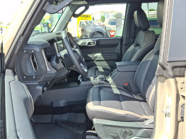 Used 2026 Ford Bronco Outer Banks AWD/4WD image 10