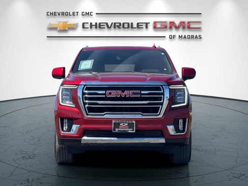 Used 2024 GMC Yukon SLT AWD/4WD image 8