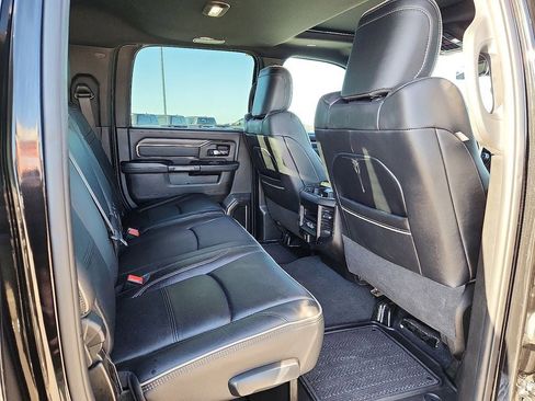 Used 2024 RAM 3500 Limited image 11