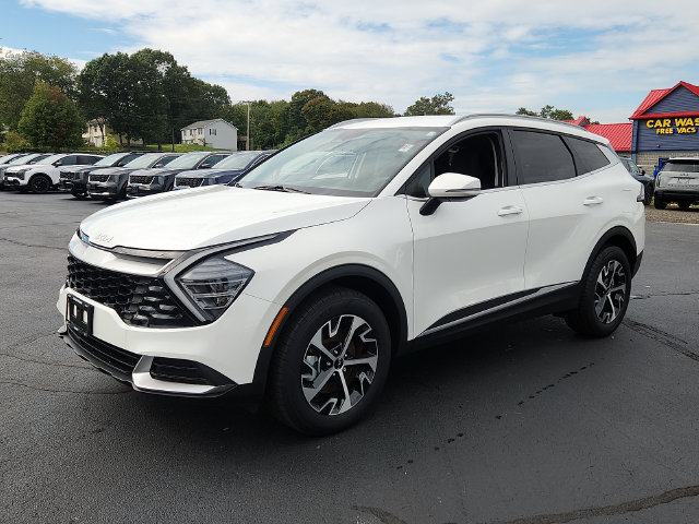 Used 2025 Kia Sportage EX AWD/4WD image 3