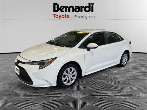Certified 2024 Toyota Corolla LE FWD image 1