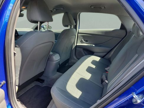 Certified 2023 Hyundai Elantra SEL image 16